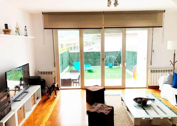 Bonito A 2 Km De Liencres Y Playas.