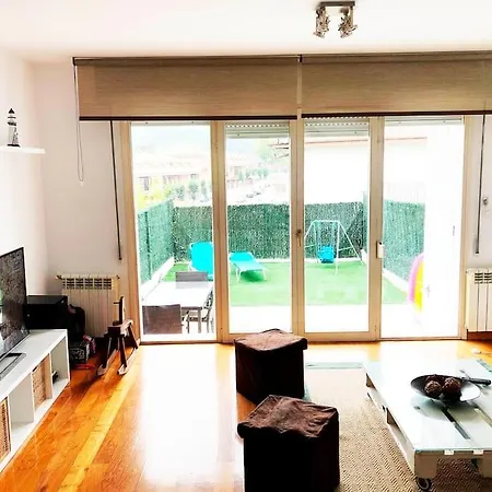 Bonito A 2 Km De Liencres Y Playas.